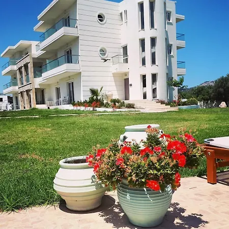 Ξενοδοχείο με διαμερίσματα Evita Φαληράκι