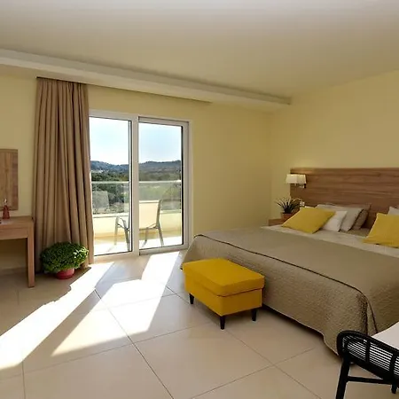 Evita Apartahotel 3*