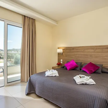 Evita Apartahotel 3*