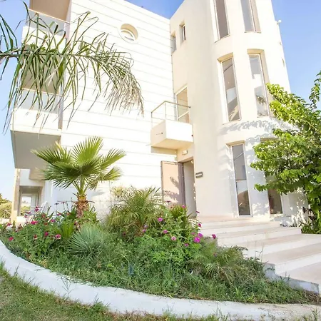 Aparthotel Evita 3*