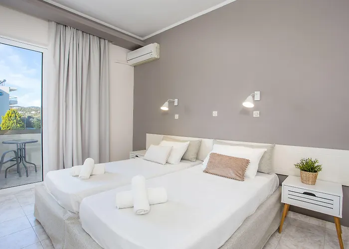 Aparthotel Evita 3*